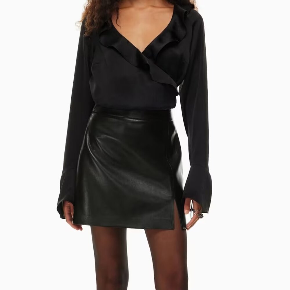 Aritzia Patio Mini skirt